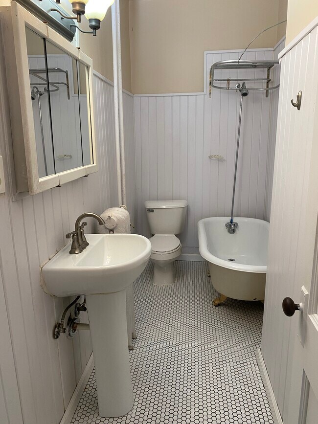 Building Photo - 2007 Aldrich Ave S