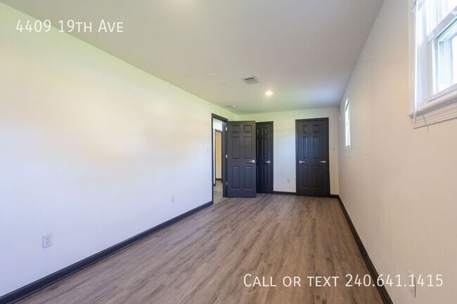 Building Photo - 4409 19th Ave