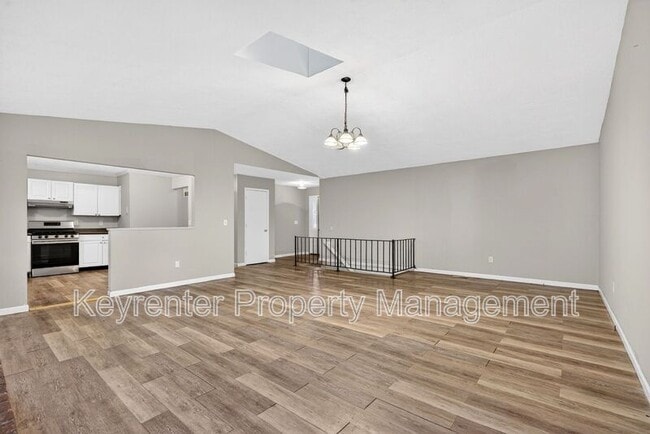 Building Photo - 12117 Castilon Ave