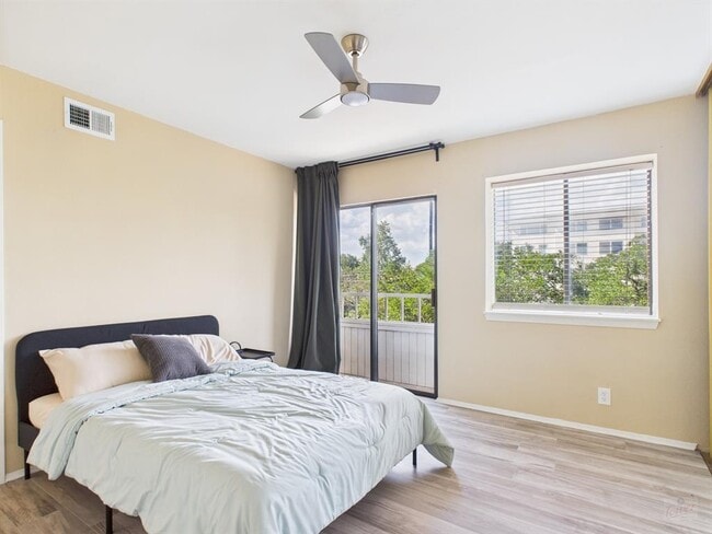 Building Photo - 3115 Helms St