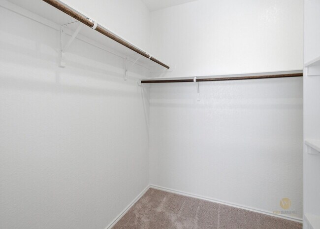 Building Photo - "Spacious 4-Bedroom Sanctuary in San Antonio - 1996 Sq Ft of Comfort and Style!"
