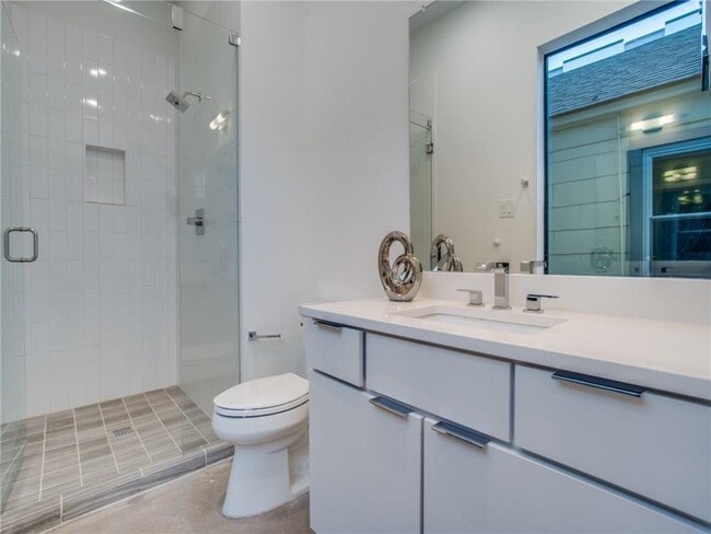 Building Photo - 5225 Crestfield Pl