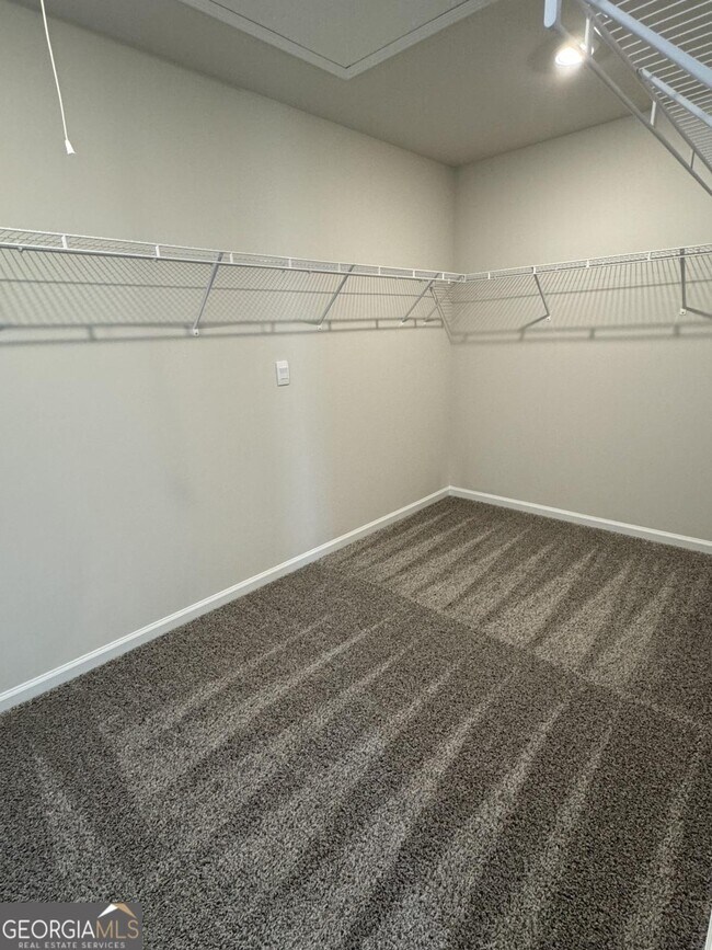 Building Photo - 15 Warwick Ct