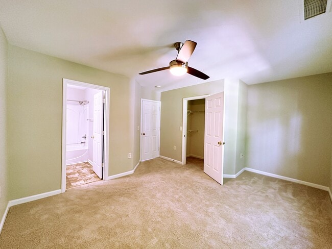 Building Photo - 114 Harbor Haven Dr