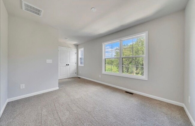 Building Photo - Brand New Townhouse in Blacksburg, VA.