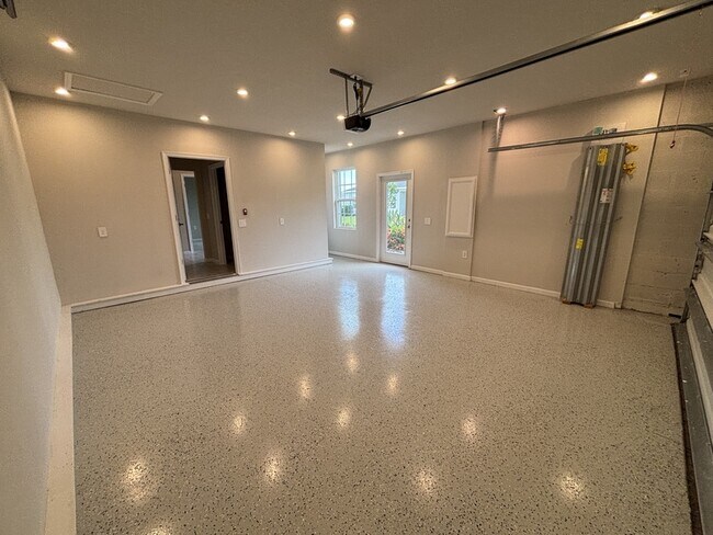 Building Photo - 1781 West Palms Drive