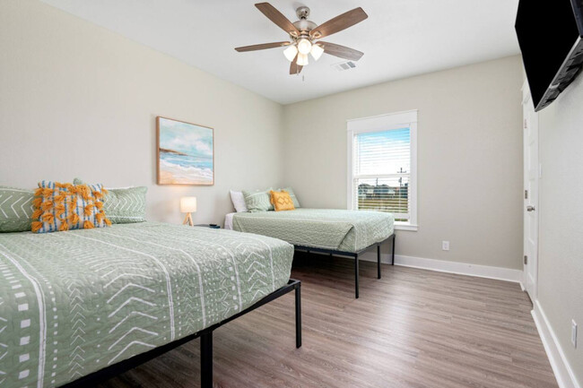 Building Photo - 947 Gulf Shores Dr