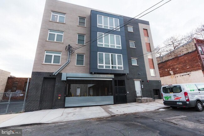 Building Photo - 1228-32 W College Ave