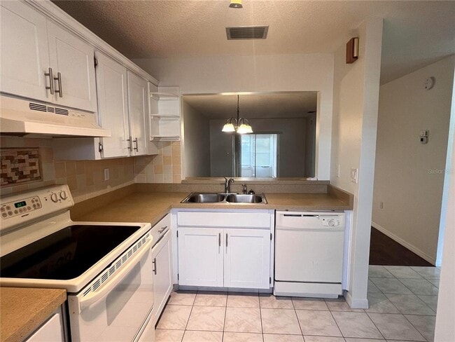 Building Photo - 2928 Stillwell Ct