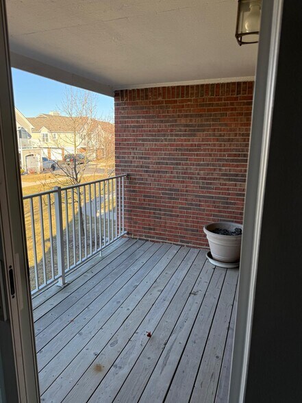 Outdoor patio - 5560 Pine Aires Dr