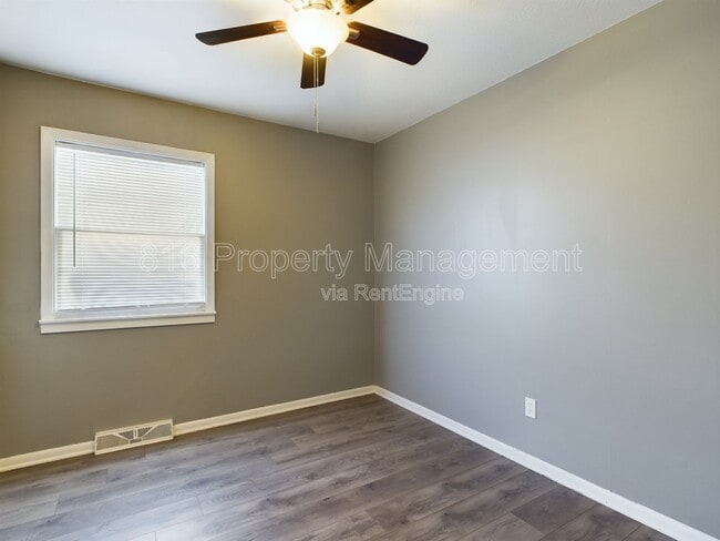 Building Photo - 5012 S Grand Ave