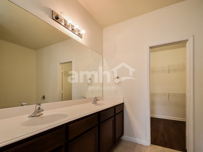 Building Photo - 1708 Hot Springs Way