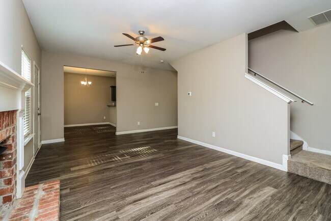 Building Photo - 97 Moss Way