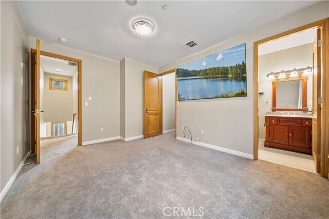 Building Photo - 216 N Buena Vista St