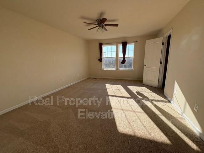 Building Photo - 249 Schramm Loop