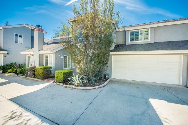 Building Photo - Eastside Costa Mesa Gem