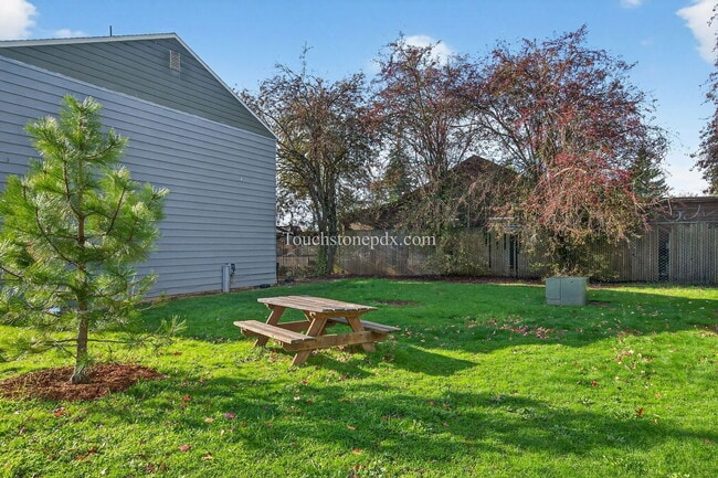 Building Photo - 2429 SE 135th Ave