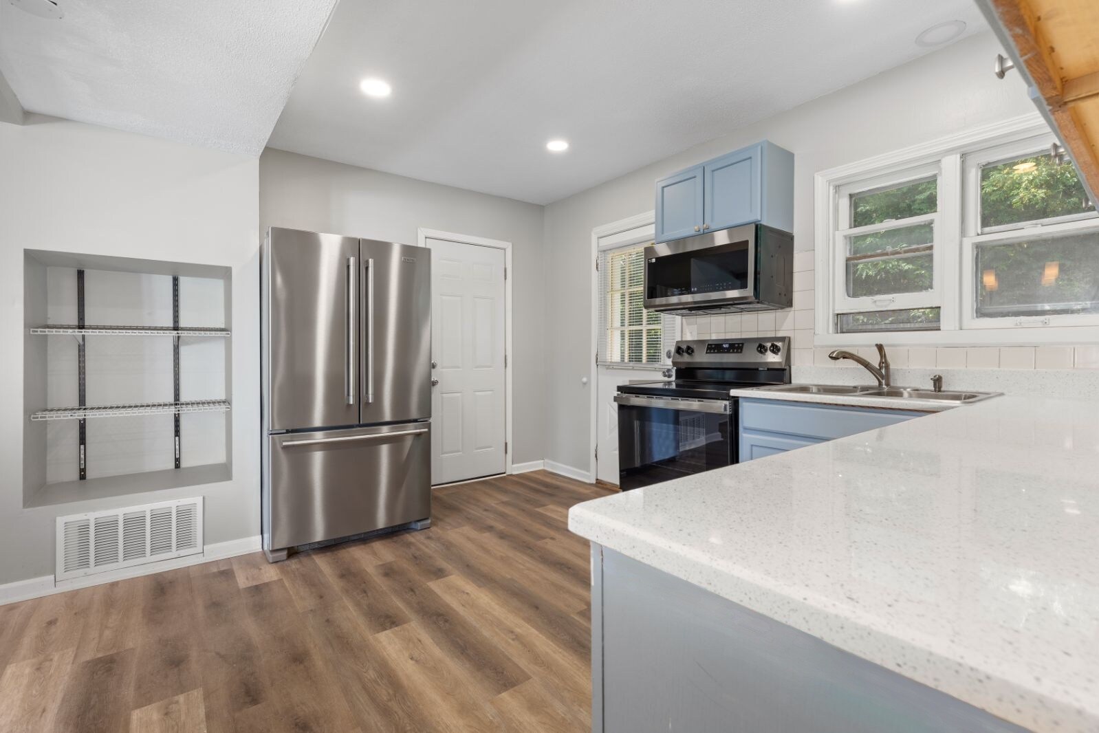 All new appliances - 465 W Main St