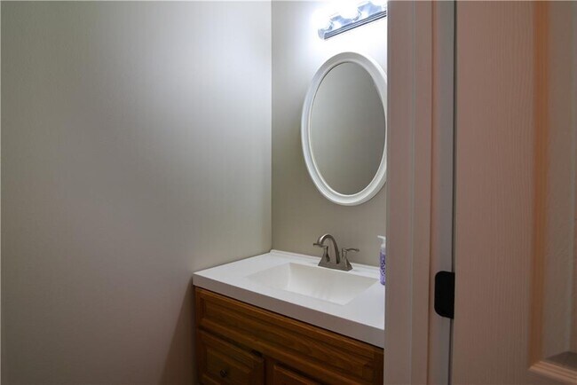 Building Photo - 2013 Ridgestone Landing SW