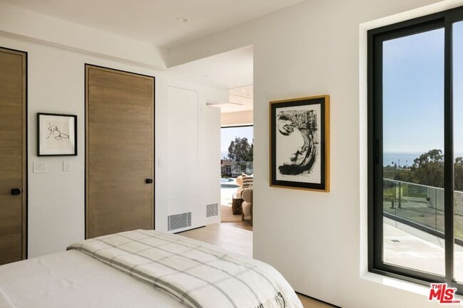 Building Photo - 29600 Harvester Rd