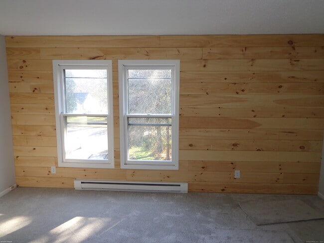 Building Photo - 83b N High St