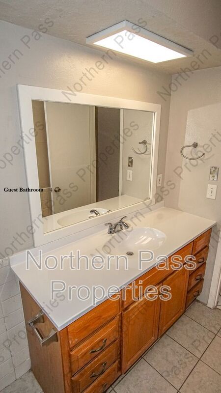 Building Photo - 244 Mardi Gras Dr