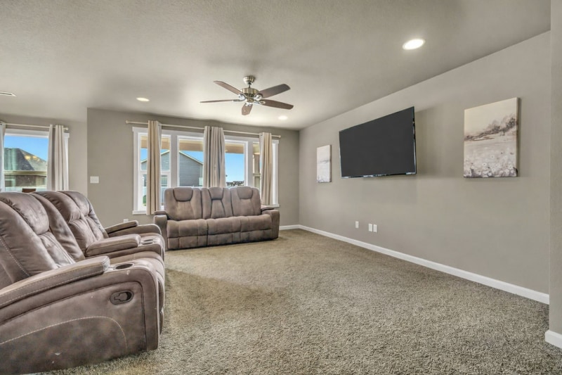 Building Photo - 508 L St NE