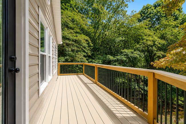 Building Photo - 23 Brookside Ln