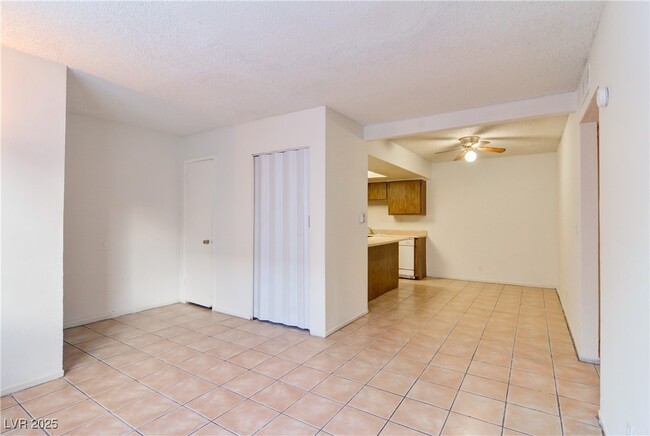 Building Photo - 6200 Camino De Rosa Dr