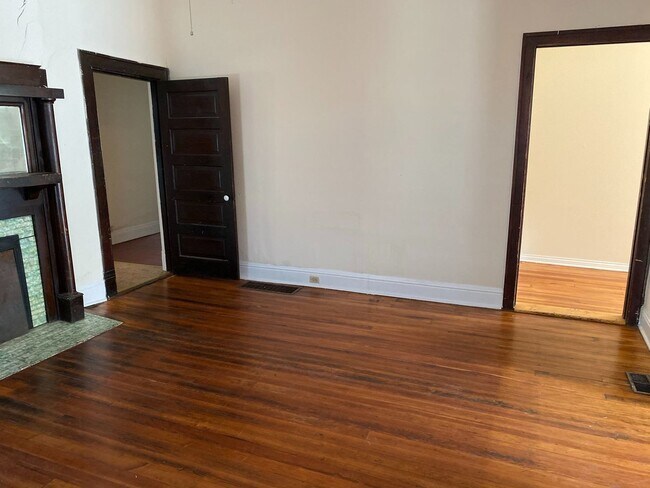 Building Photo - 339 Park Ave