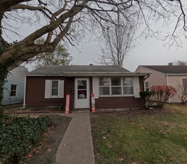 Primary Photo - 209 E Edgar Ave