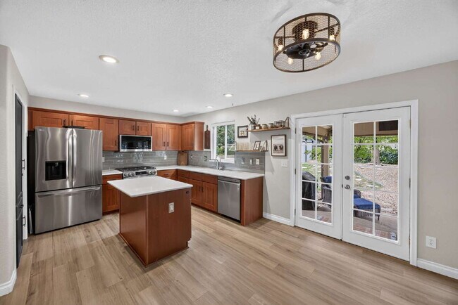 Building Photo - Spacious 4 Bed, 3 Bath Home in the Heart Of Parker, Colorado!