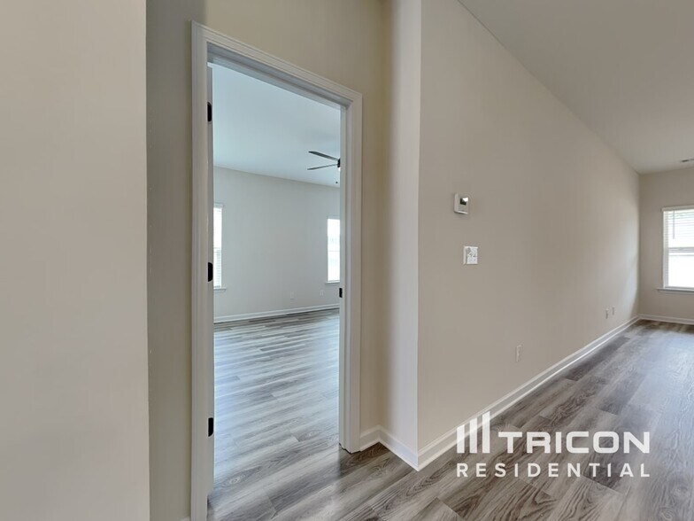 Building Photo - 3433 Arabian Farm Ln
