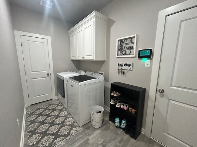 Building Photo - 4 Bed 2 bath Frenship ISD
