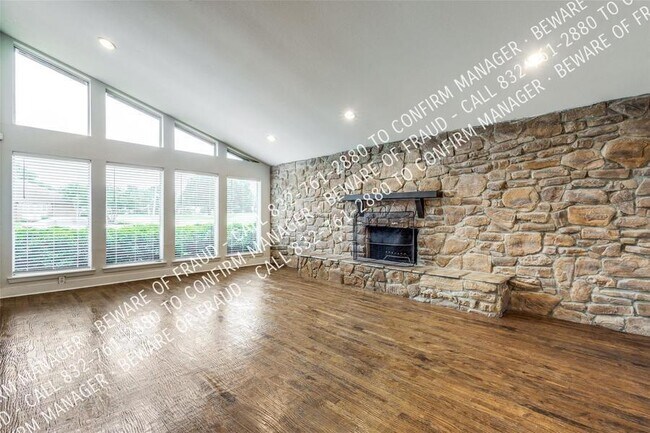 Building Photo - 3800 Graphic Pl