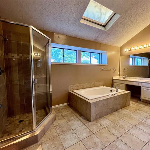 Building Photo - 205 Sunset Dr