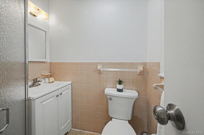 Building Photo - 60 Park Ave