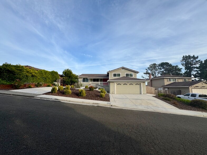 Building Photo - 148 Lancaster Way