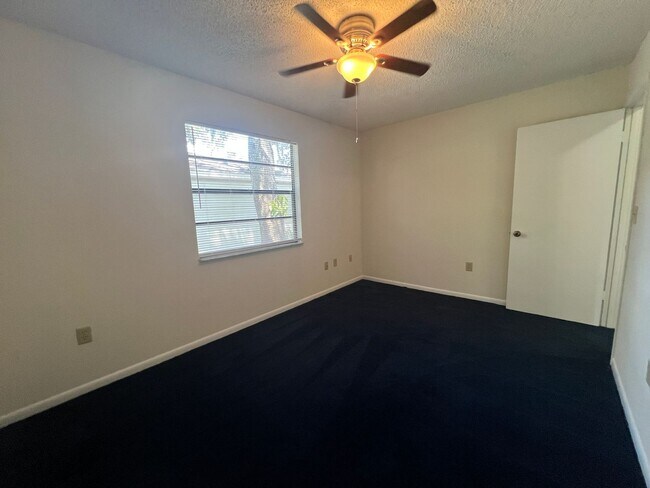 Building Photo - 3583 Raintree Cir