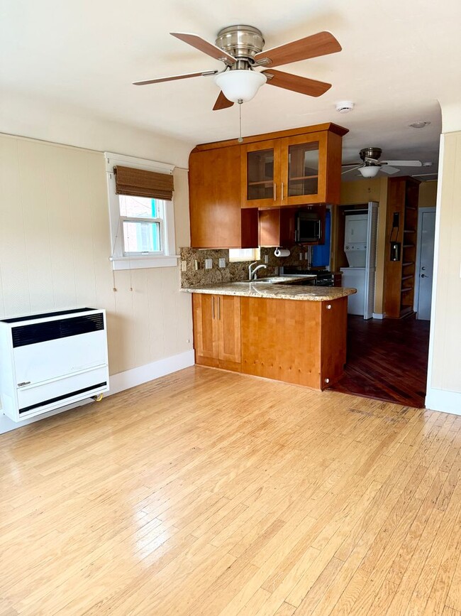 Building Photo - Stylish Bungalow in Hillcrest