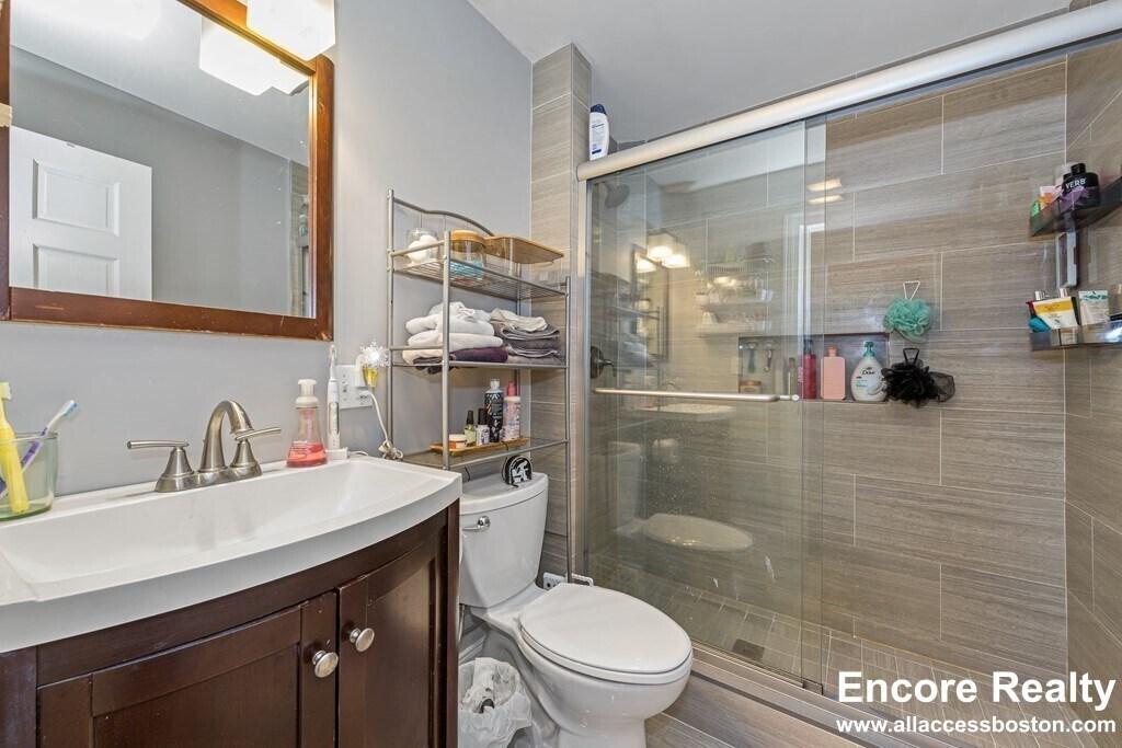 Building Photo - 16 Sewall St