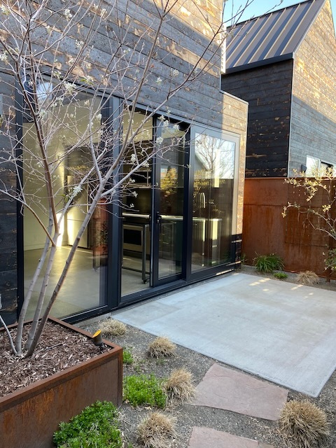 Entrance to 3835 and private patio - 3835 N High St