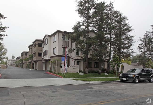 Primary Photo - Arbor View Apartments
