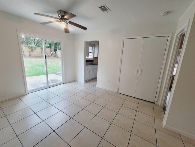Building Photo - 3209 Hester Dr