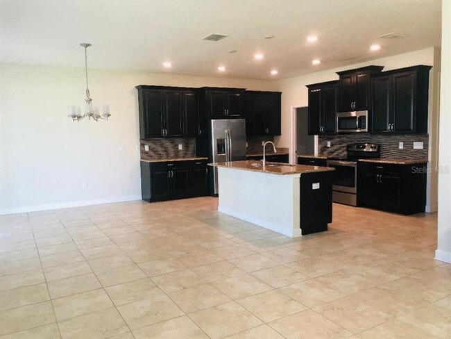 Building Photo - 4632 Fairy Tale Cir