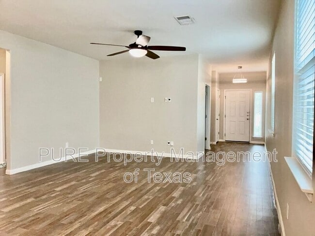 Building Photo - 128 Earl Keen St