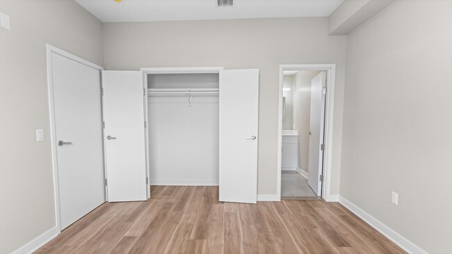 Building Photo - 475 Communipaw Ave