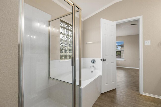 Building Photo - 4108 Whitecrest Cove