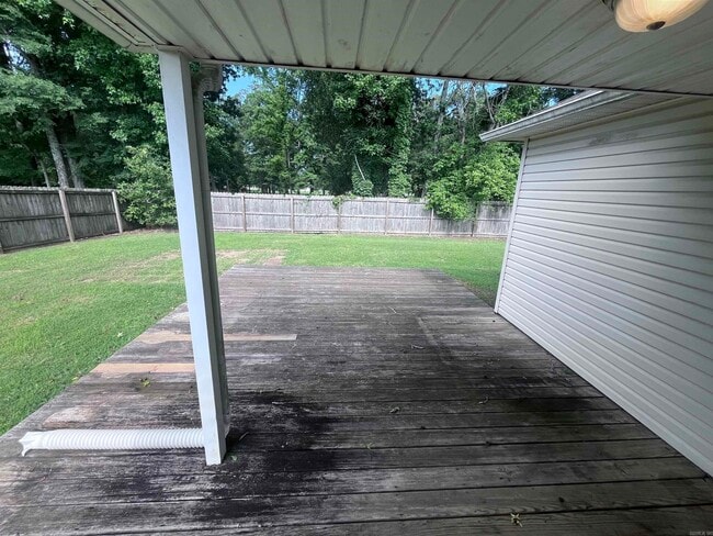 Building Photo - 133 Meadow Dr