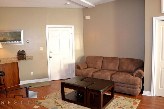 Building Photo - 274